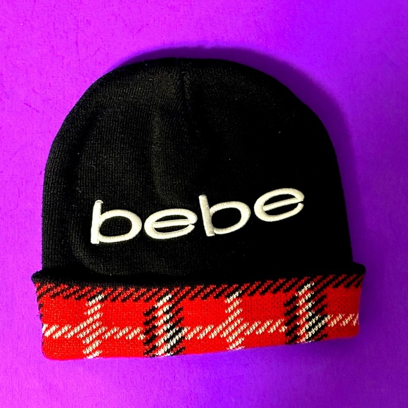 BEBE Knitted Winter Cap - Picture 1 of 4